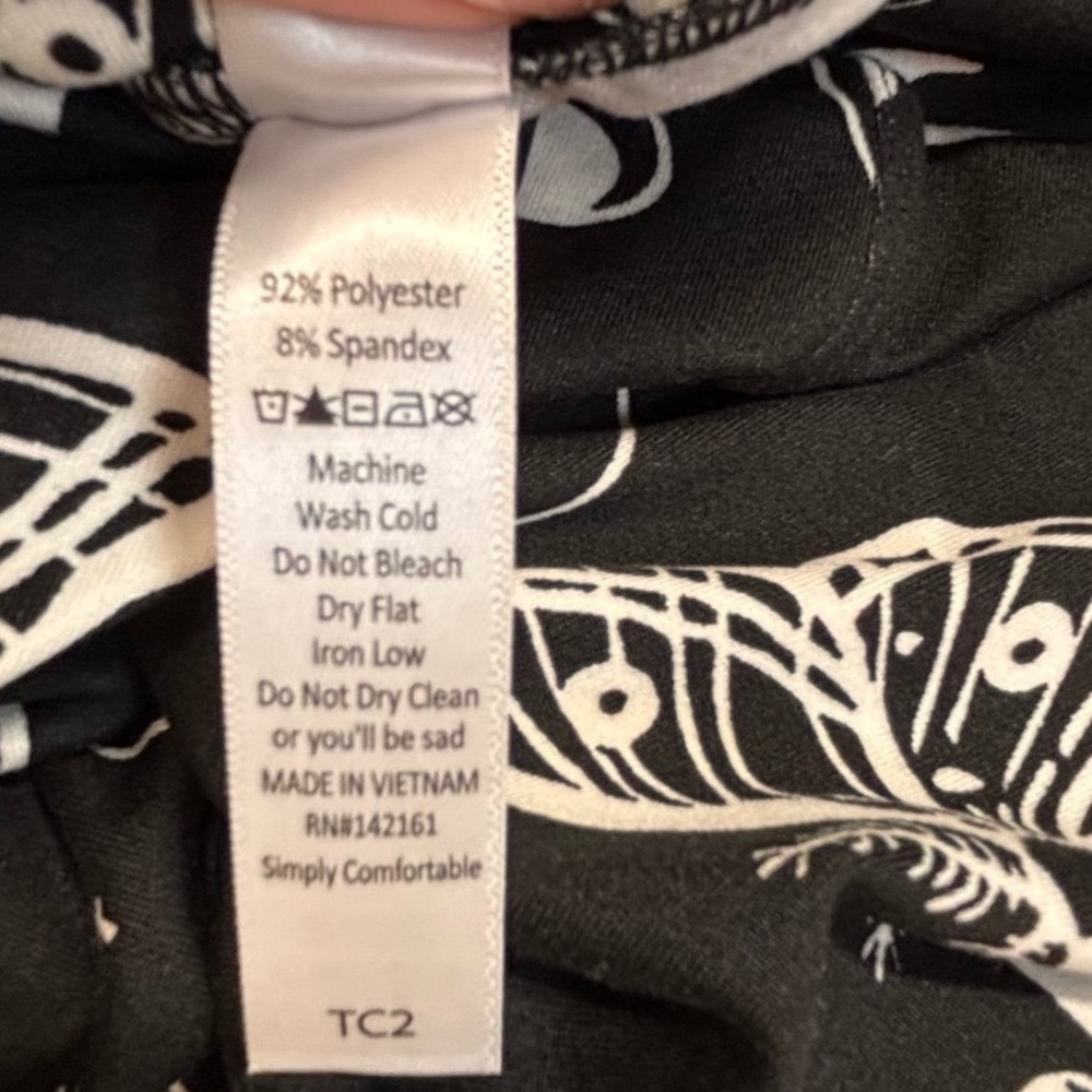 LuLaRoe Womens Leggings Size TC2 Black White Moth Moon Celestial Plus 18+ NWT - Picture 4 of 4